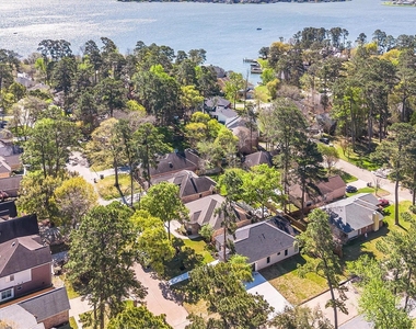 11843 Briarwood Lane - Photo Thumbnail 20