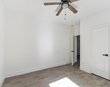11843 Briarwood Lane - Photo Thumbnail 29