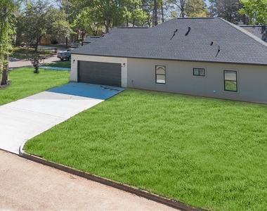 11843 Briarwood Lane - Photo Thumbnail 24