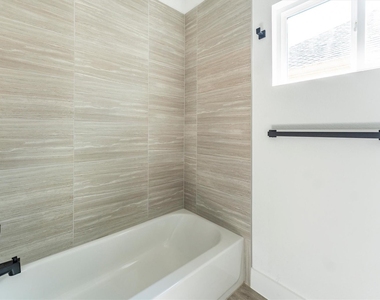 11843 Briarwood Lane - Photo Thumbnail 27