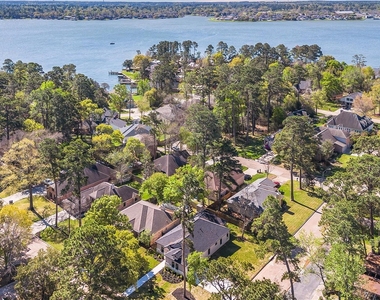 11843 Briarwood Lane - Photo Thumbnail 19