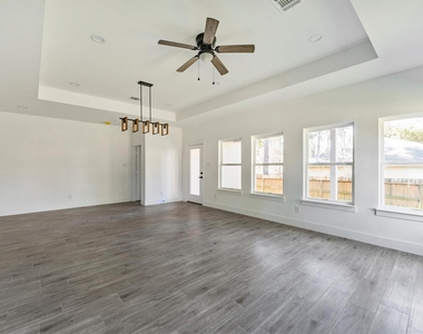 11843 Briarwood Lane - Photo Thumbnail 42