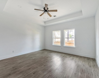 11843 Briarwood Lane - Photo Thumbnail 33