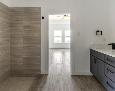 11843 Briarwood Lane - Photo Thumbnail 40