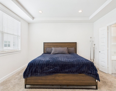 2761 Clinton Drive - Photo Thumbnail 16