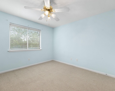 1814 Foster Leaf Lane - Photo Thumbnail 26
