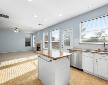 1814 Foster Leaf Lane - Photo Thumbnail 9