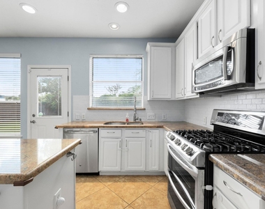 1814 Foster Leaf Lane - Photo Thumbnail 5