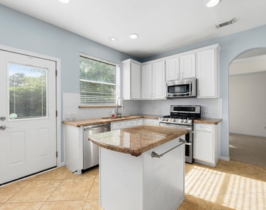 1814 Foster Leaf Lane - Photo Thumbnail 8