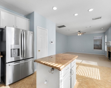 1814 Foster Leaf Lane - Photo Thumbnail 7
