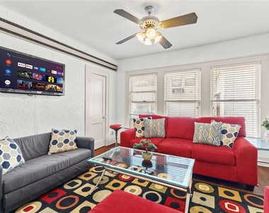 2511 Whitney - Photo Thumbnail 10