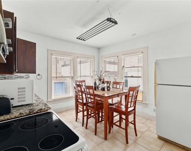 2511 Whitney - Photo Thumbnail 18