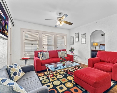 2511 Whitney - Photo Thumbnail 11