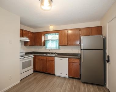 31 Springview - Photo Thumbnail 2