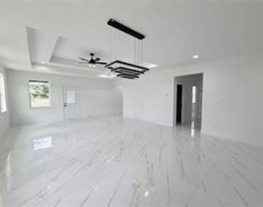6217 Road 5503 - Photo Thumbnail 3