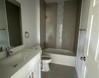 1854 Montana Street - Photo Thumbnail 8