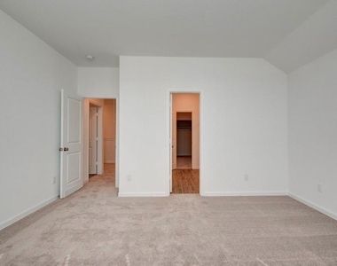 630 Aspen Falls Court - Photo Thumbnail 13