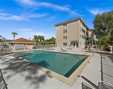 481 Quail Forest Boulevard - Photo Thumbnail 31