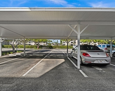 481 Quail Forest Boulevard - Photo Thumbnail 24