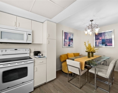 481 Quail Forest Boulevard - Photo Thumbnail 7