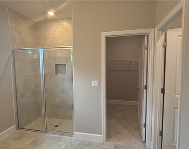 279 Woodburn Drive - Photo Thumbnail 10