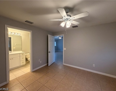 2451 Daniel Avenue N - Photo Thumbnail 7