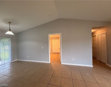 2451 Daniel Avenue N - Photo Thumbnail 8