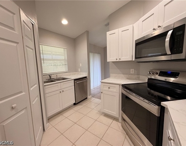 2451 Daniel Avenue N - Photo Thumbnail 12