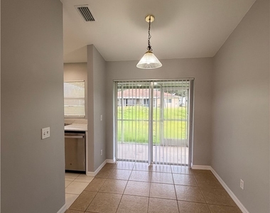 2451 Daniel Avenue N - Photo Thumbnail 10