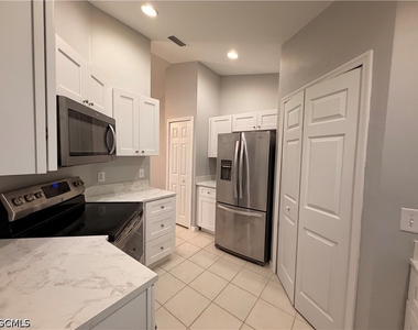 2451 Daniel Avenue N - Photo Thumbnail 13