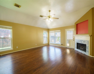 9927 Autumn Way Drive - Photo Thumbnail 9