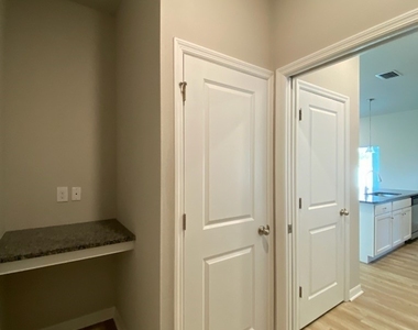 1627 Nw 9th Street - Photo Thumbnail 18