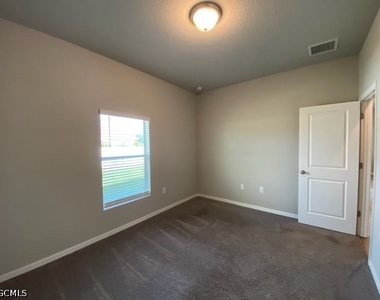 1627 Nw 9th Street - Photo Thumbnail 13