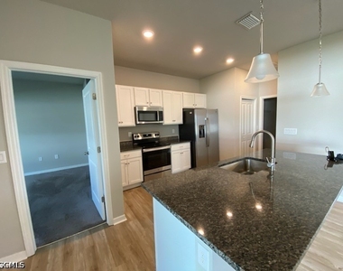 1627 Nw 9th Street - Photo Thumbnail 3