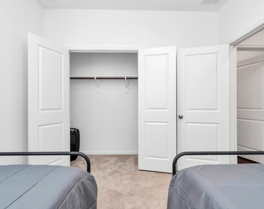 14455 Cedar Ledge Lane - Photo Thumbnail 13