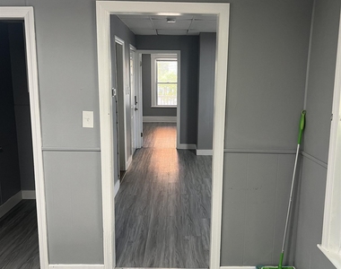 9 Broadway - Photo Thumbnail 18