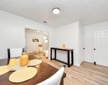 2902 Truxillo Street - Photo Thumbnail 13