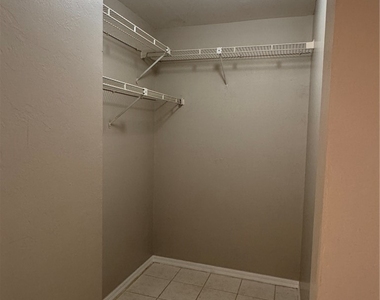 112 Se 12th Street - Photo Thumbnail 8