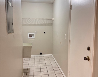 112 Se 12th Street - Photo Thumbnail 13