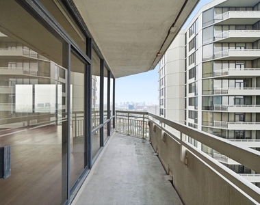 15 Greenway Plaza - Photo Thumbnail 41