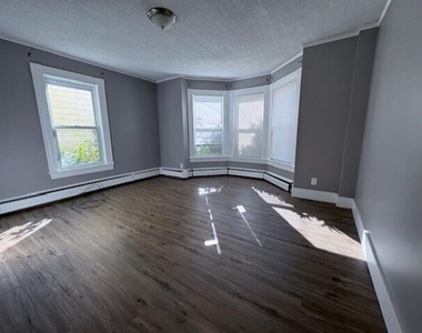 350 Pearl - Photo Thumbnail 9