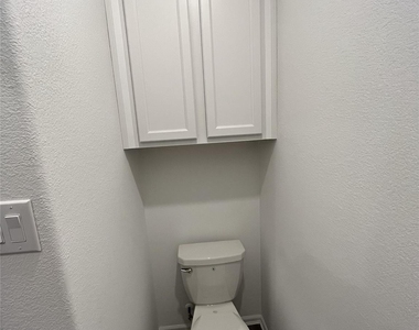 3510 Veridian Shadow Court - Photo Thumbnail 10