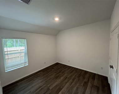 3510 Veridian Shadow Court - Photo Thumbnail 6