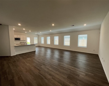 3510 Veridian Shadow Court - Photo Thumbnail 3