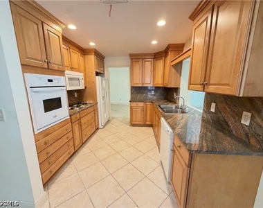 721 Canton Avenue - Photo Thumbnail 2