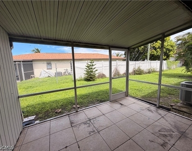11464 Char Ann Drive - Photo Thumbnail 9