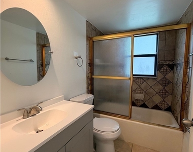11464 Char Ann Drive - Photo Thumbnail 6