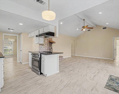 20203 Fox Stone Lane - Photo Thumbnail 12