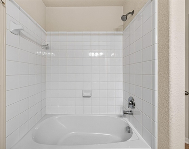 5119 Camarosa Drive - Photo Thumbnail 23