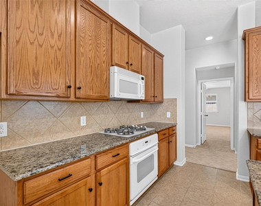 5119 Camarosa Drive - Photo Thumbnail 12